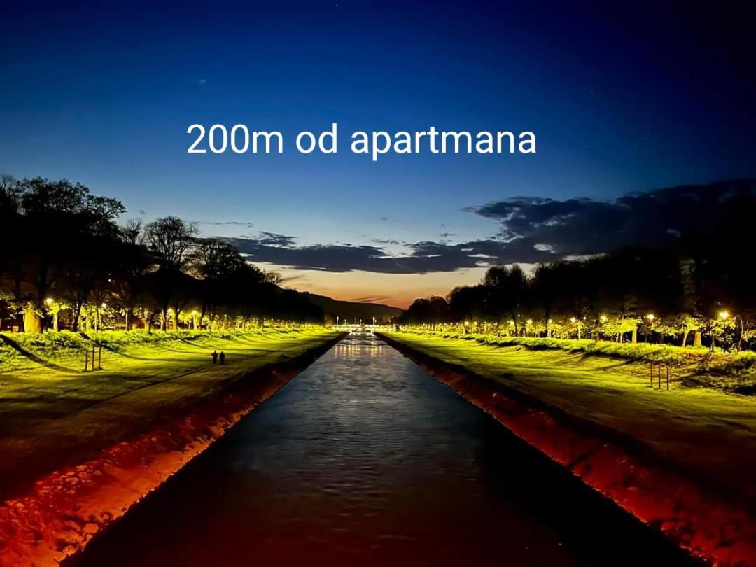 Apartman Kutak ピロト エクステリア 写真