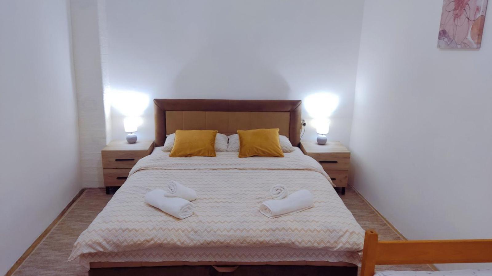 Apartman Kutak ピロト エクステリア 写真