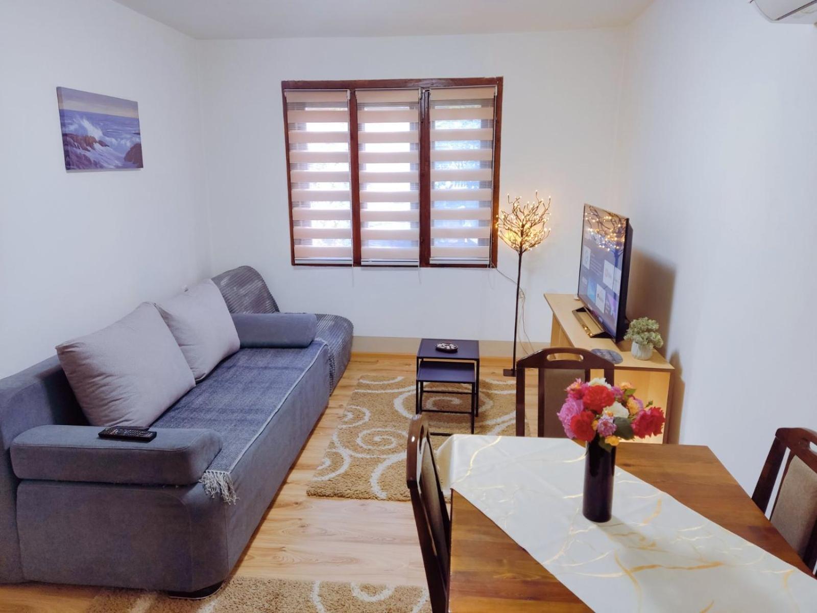 Apartman Kutak ピロト エクステリア 写真