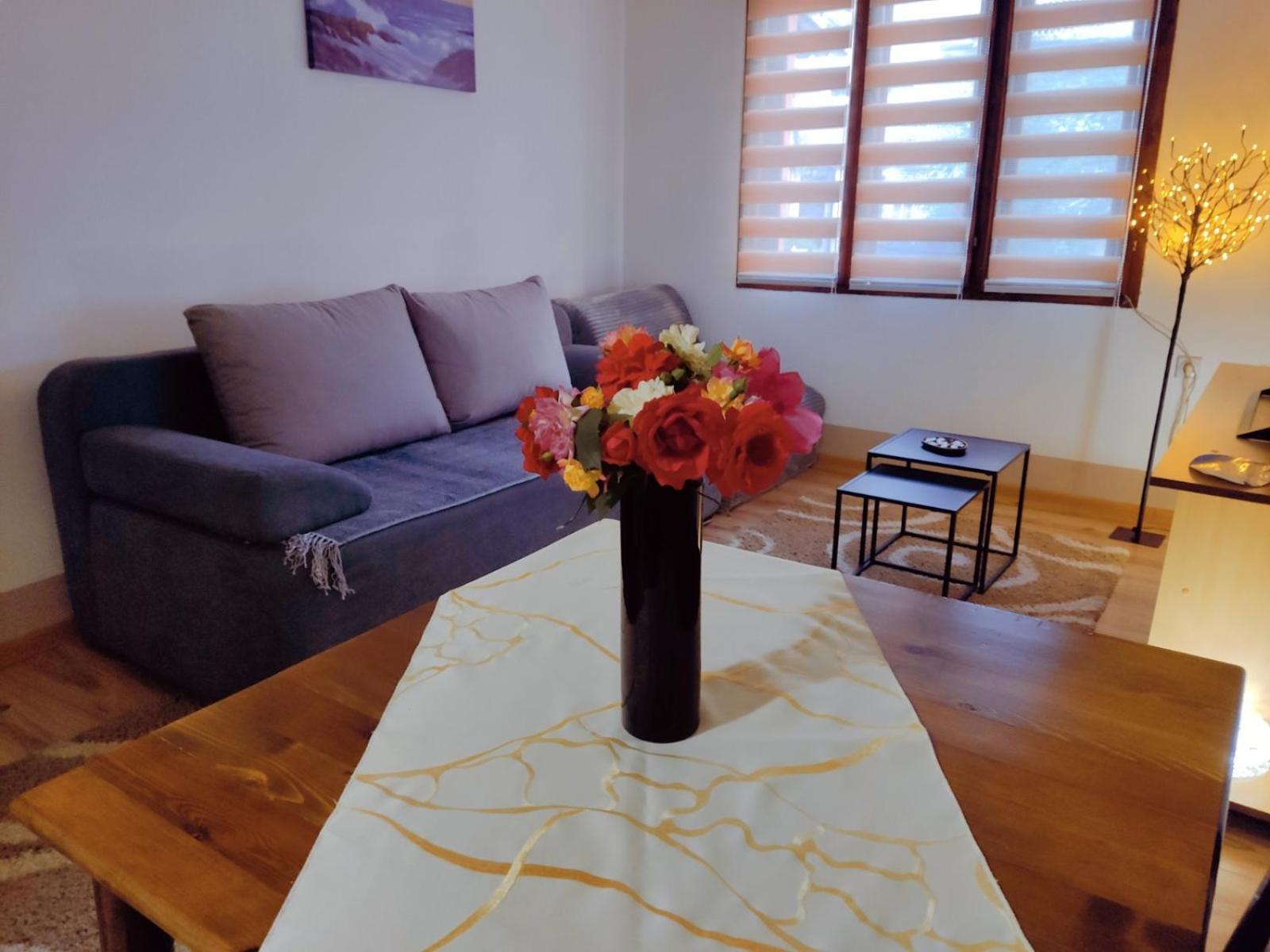 Apartman Kutak ピロト エクステリア 写真